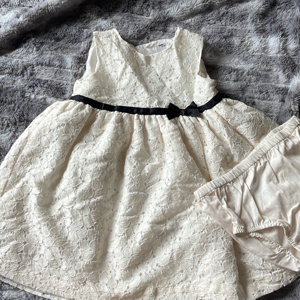 Infant girl’s 12M cream formal dress